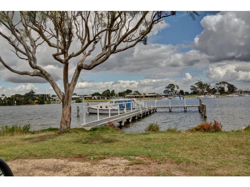 185 Western Boulevard, Raymond Island VIC 3880