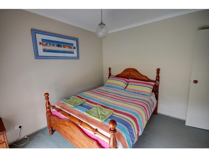 27 Currawong Close, Raymond Island VIC 3880