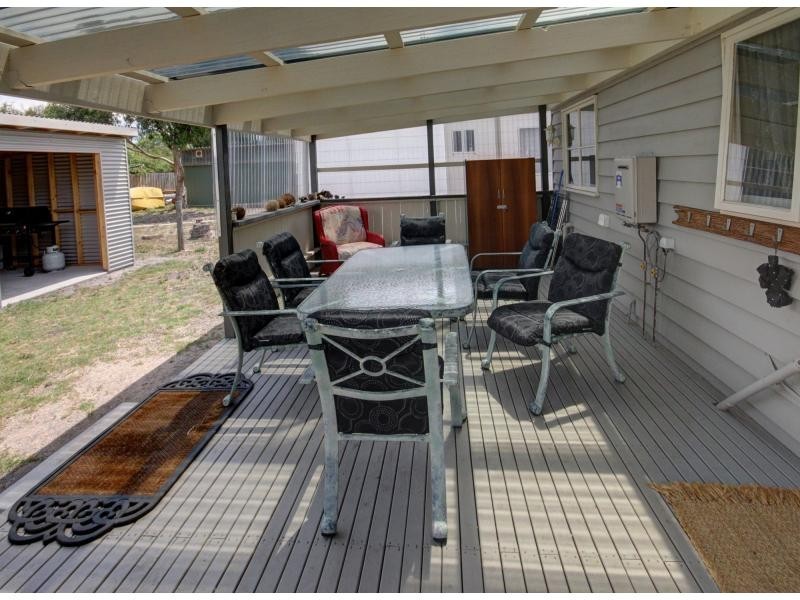 27 Currawong Close, Raymond Island VIC 3880
