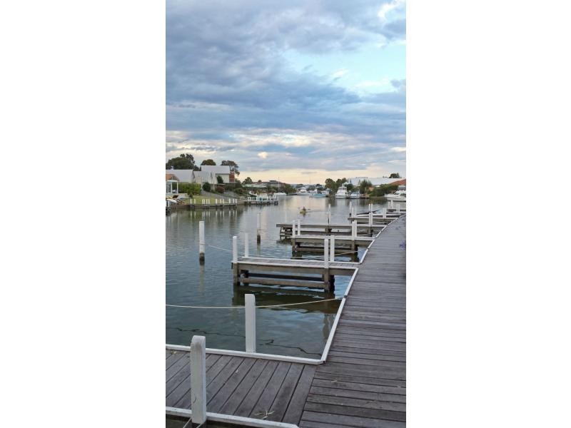 8-15 Mitchell, Paynesville VIC 3880