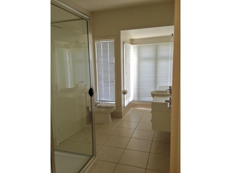 8-15 Mitchell, Paynesville VIC 3880