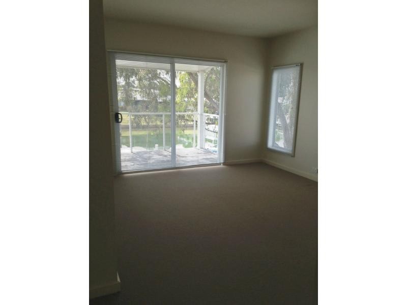 8-15 Mitchell, Paynesville VIC 3880