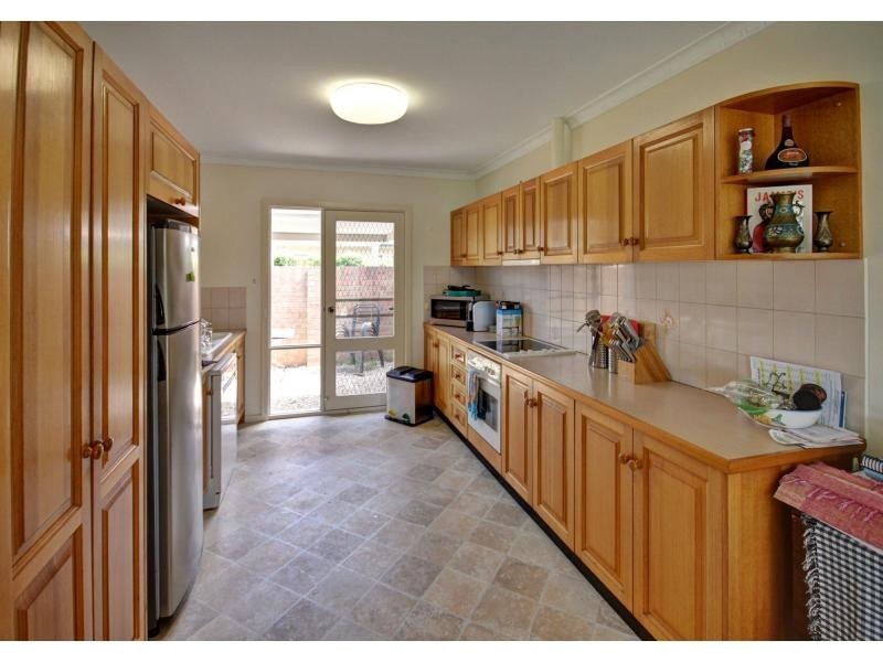 2/1 Windjammer Court, Paynesville VIC 3880