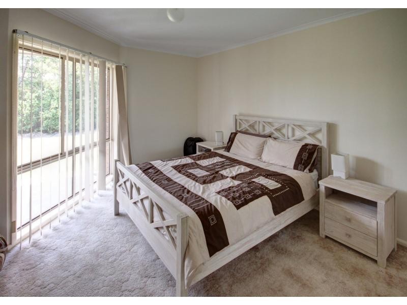 2/1 Windjammer Court, Paynesville VIC 3880