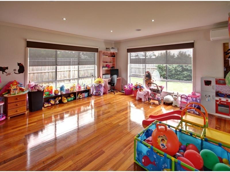 15 Riviera Close, Paynesville VIC 3880