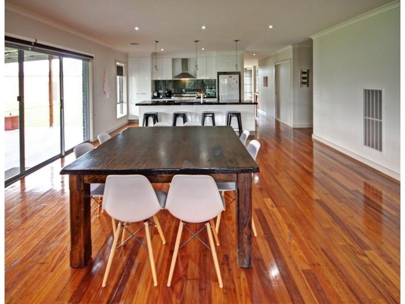 15 Riviera Close, Paynesville VIC 3880