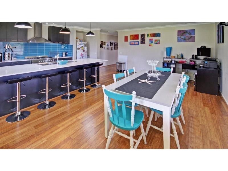1 Magnolia Way, Paynesville VIC 3880