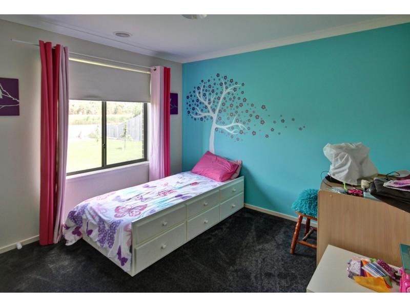 1 Magnolia Way, Paynesville VIC 3880