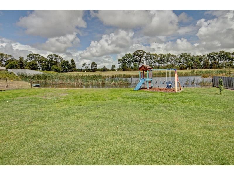 1 Magnolia Way, Paynesville VIC 3880