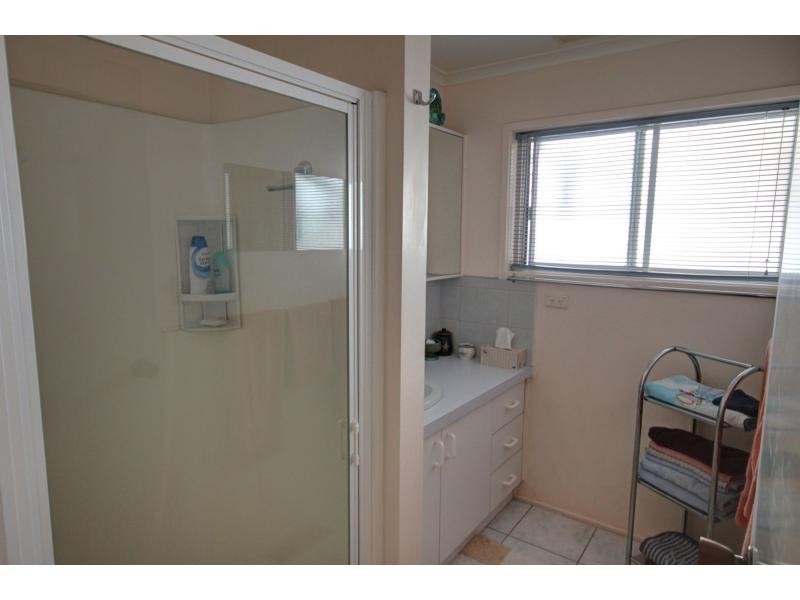 26 Tenth Avenue, Raymond Island VIC 3880