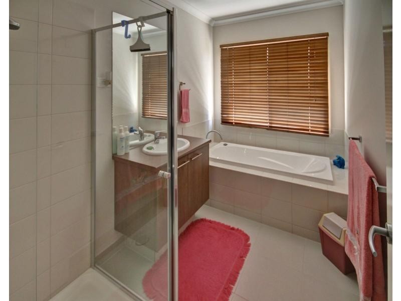 19 Phoebes Way, Bairnsdale VIC 3875