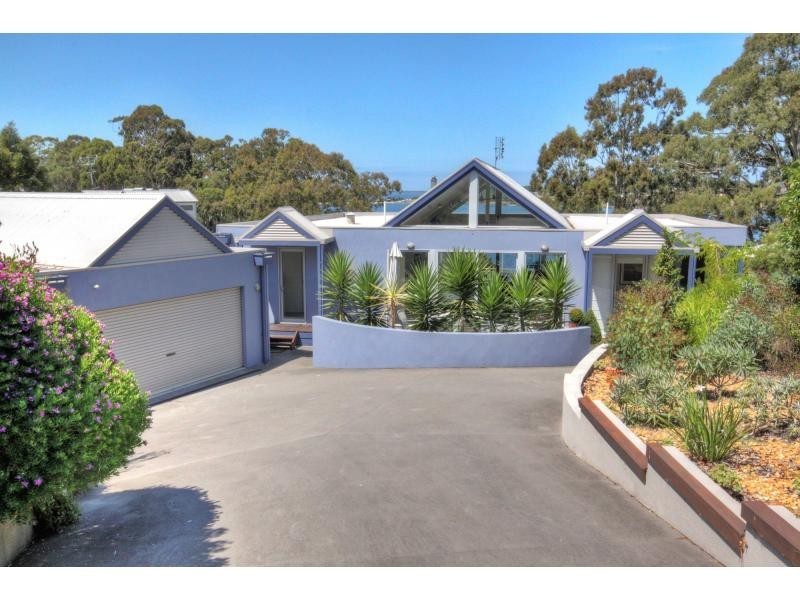 77 Newlands Drive, Paynesville VIC 3880