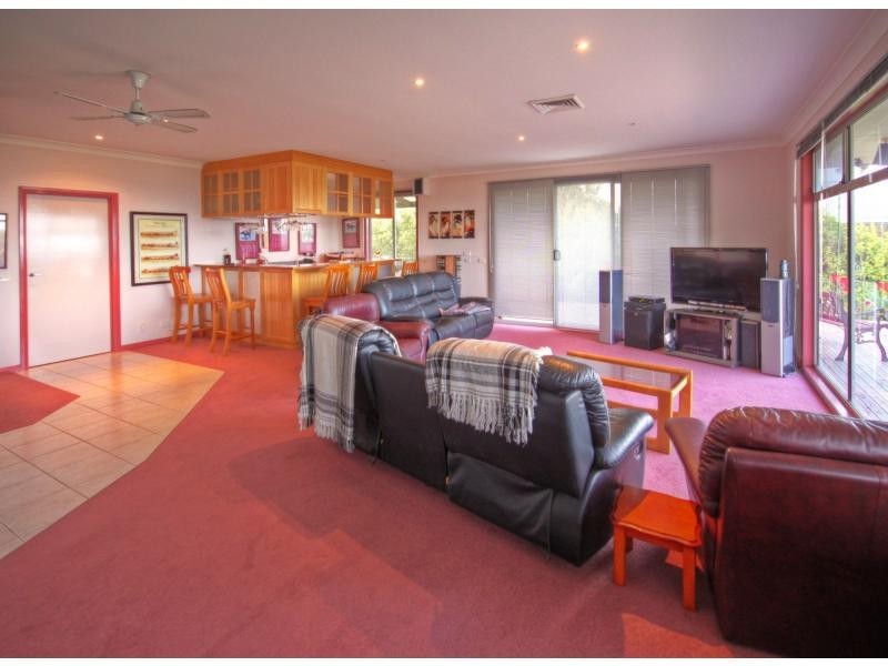 100 Rivermouth Road, Eagle Point VIC 3878