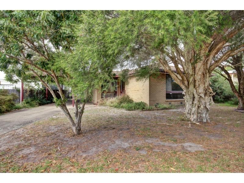 3 Riley Street, Eagle Point VIC 3878