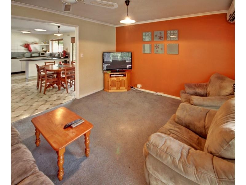 3 Riley Street, Eagle Point VIC 3878