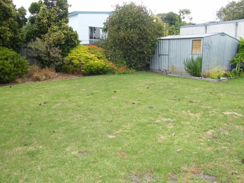 3 Riley Street, Eagle Point VIC 3878