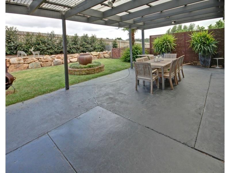 8 Millicent Court, Eagle Point VIC 3878
