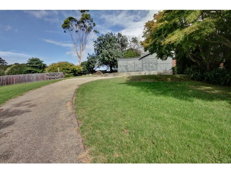 8 Millicent Court, Eagle Point VIC 3878