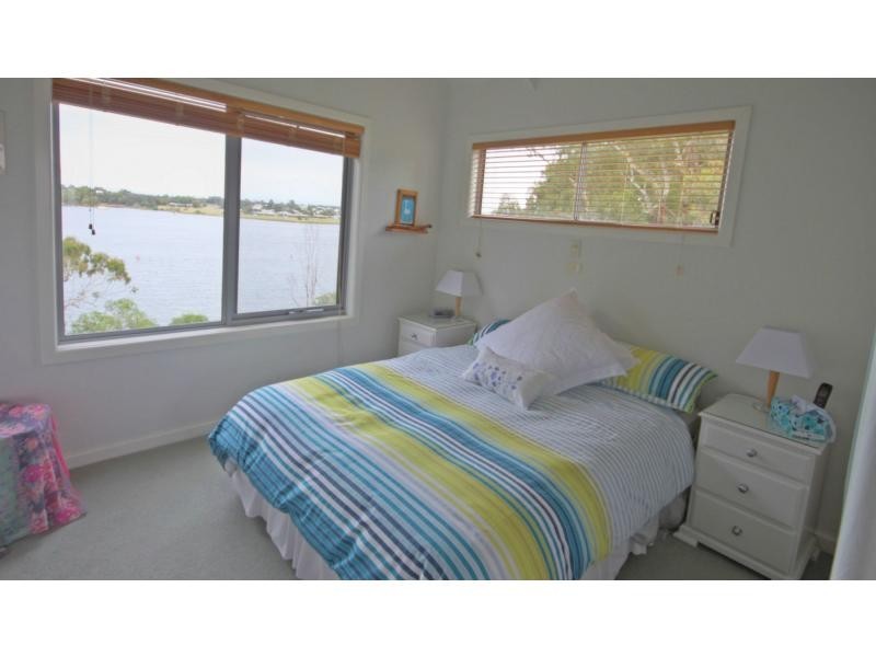 1/67A Newlands Drive, Paynesville, Paynesville VIC 3880