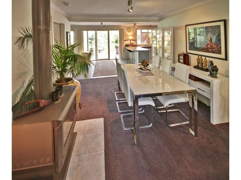 7 Fourth Avenue, Raymond Island VIC 3880