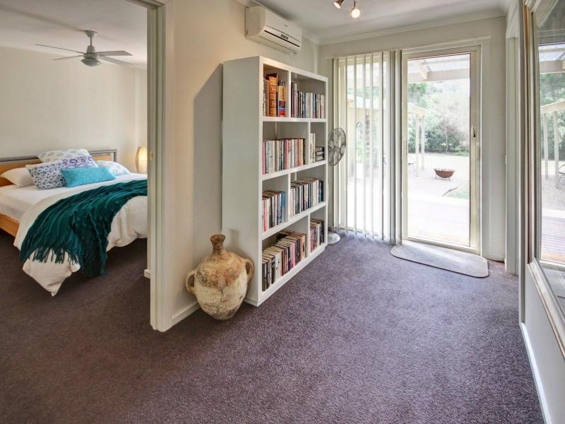 7 Fourth Avenue, Raymond Island VIC 3880