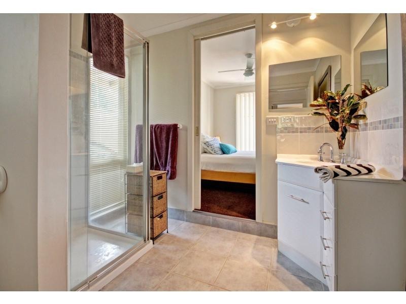 7 Fourth Avenue, Raymond Island VIC 3880