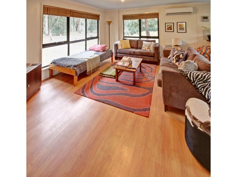 30 Seventh Parade, Raymond Island VIC 3880