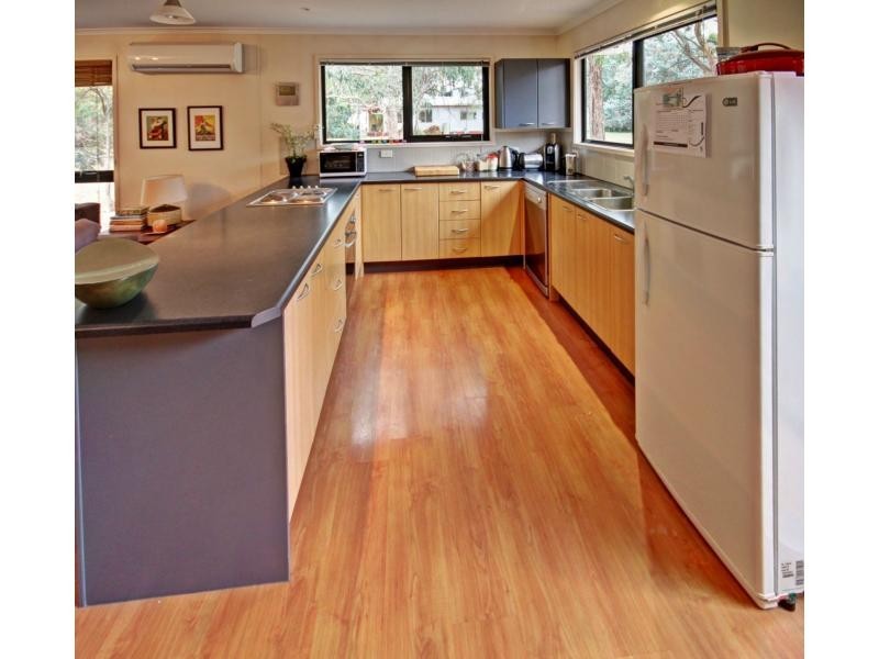 30 Seventh Parade, Raymond Island VIC 3880