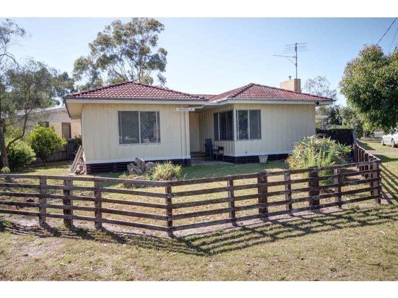16 Reynolds Street, Paynesville VIC 3880