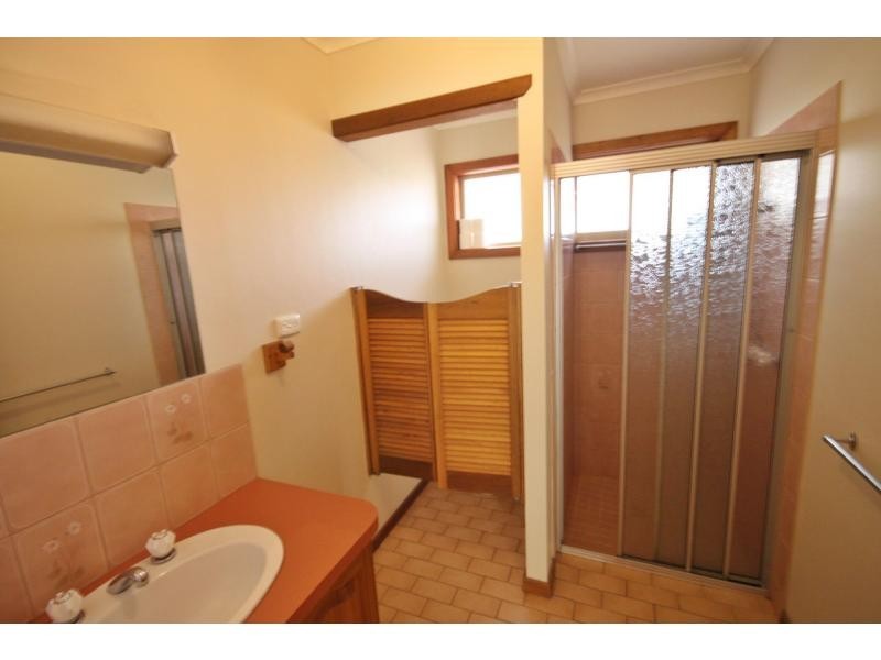 Unit 2/103 Main Road, Paynesville VIC 3880