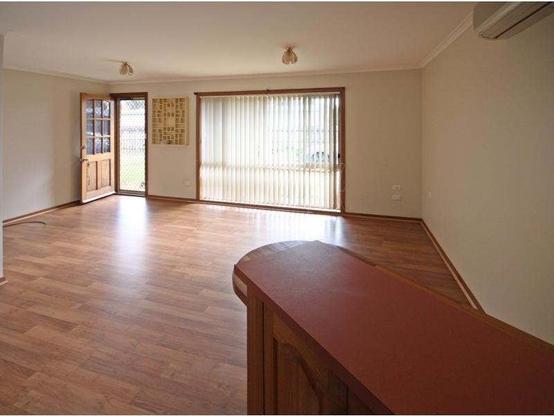 Unit 2/103 Main Road, Paynesville VIC 3880