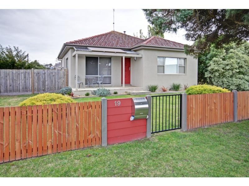 19 Wellington Street, Paynesville VIC 3880