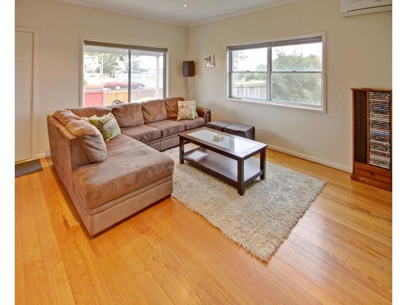 19 Wellington Street, Paynesville VIC 3880