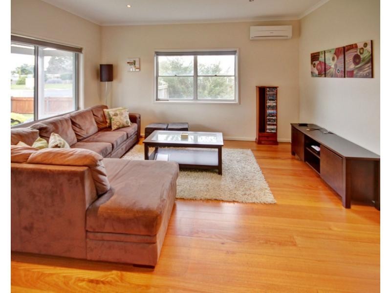 19 Wellington Street, Paynesville VIC 3880