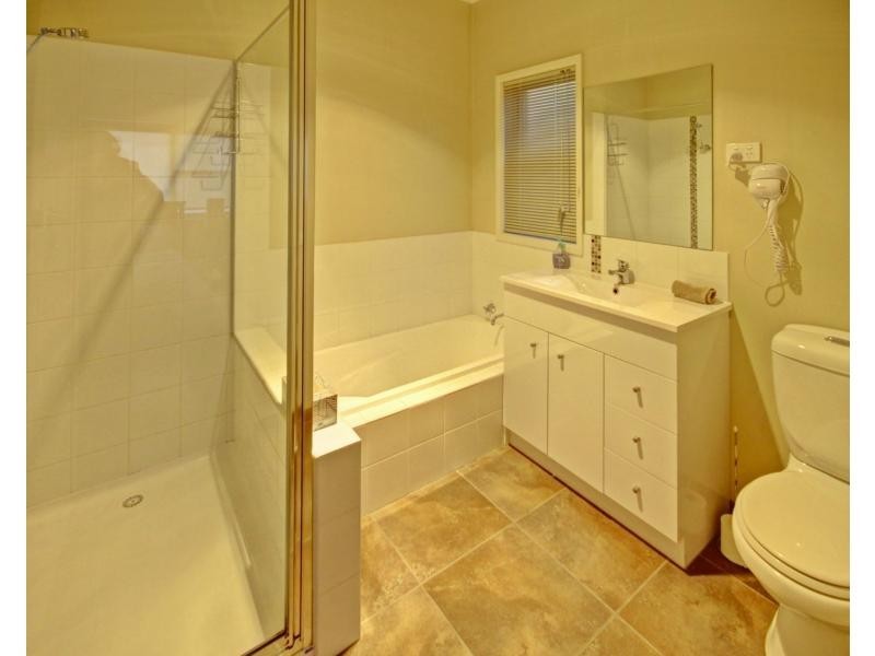 19 Wellington Street, Paynesville VIC 3880