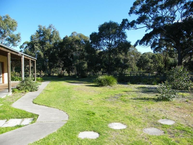50 Gravelly Point Road, Raymond Island VIC 3880