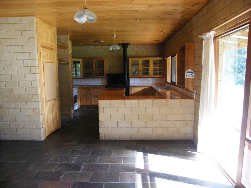 50 Gravelly Point Road, Raymond Island VIC 3880