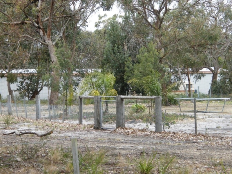 50 Gravelly Point Road, Raymond Island VIC 3880