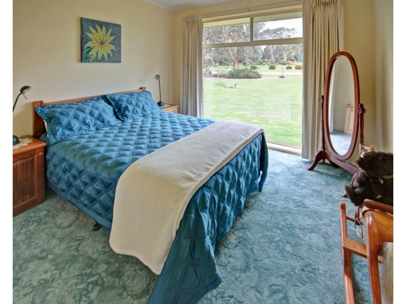 12 Boyd Court, Eagle Point VIC 3878