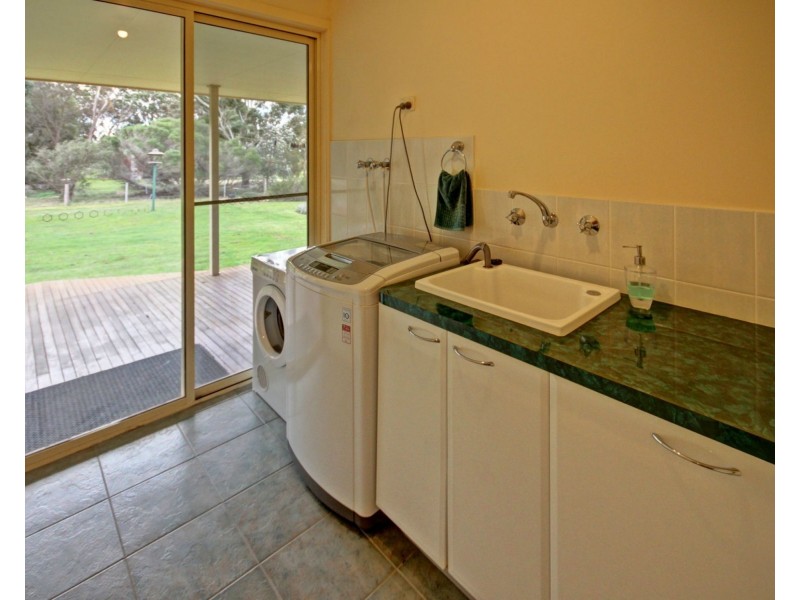 12 Boyd Court, Eagle Point VIC 3878