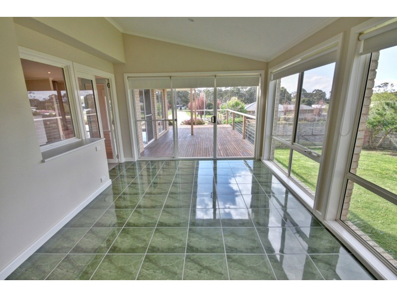 7 Rivergum St, Eagle Point VIC 3878