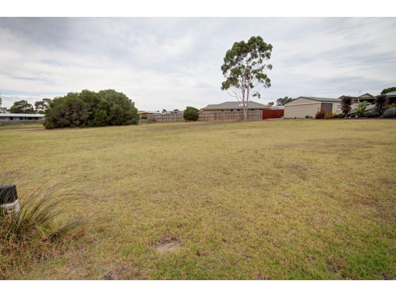 2 Village Fair Drive, Newlands Arm VIC 3875