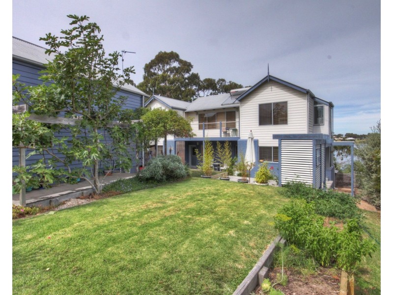 1/67A Newlands Drive, Paynesville VIC 3880