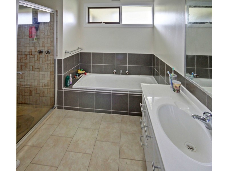 9 Rex St, Paynesville VIC 3880