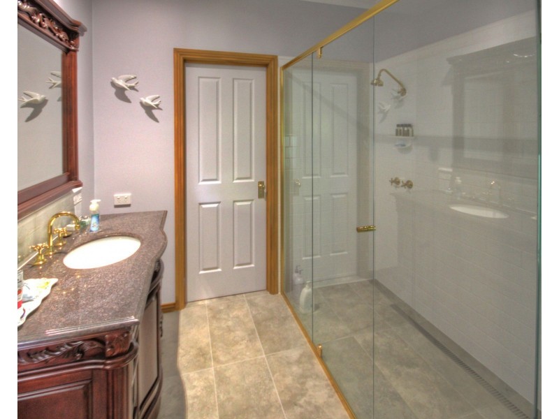 2 Kellina Court, Paynesville VIC 3880