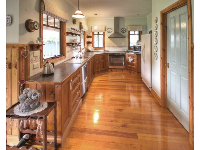 2 Kellina Court, Paynesville VIC 3880