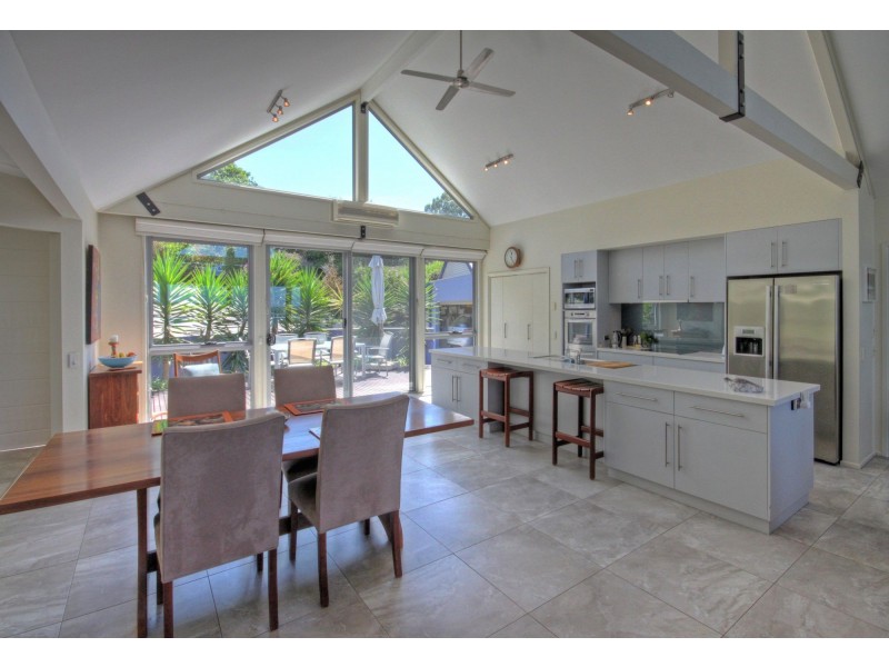 77 Newlands Drive, Paynesville VIC 3880