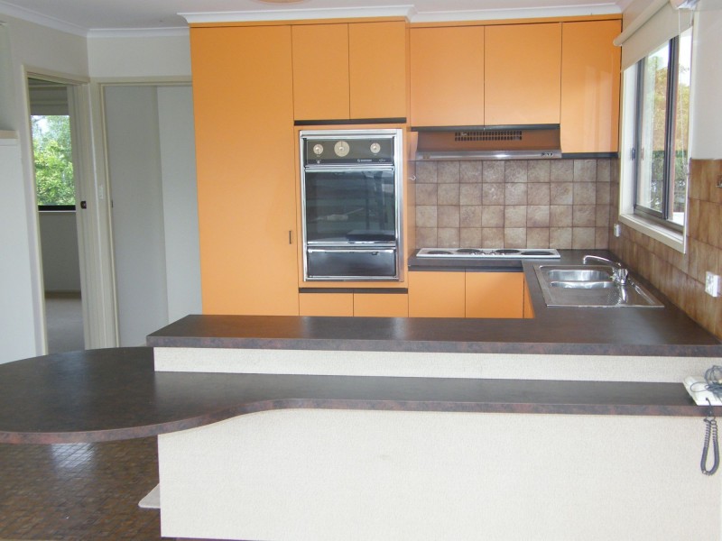 24 Mcmillan Grove, Paynesville VIC 3880