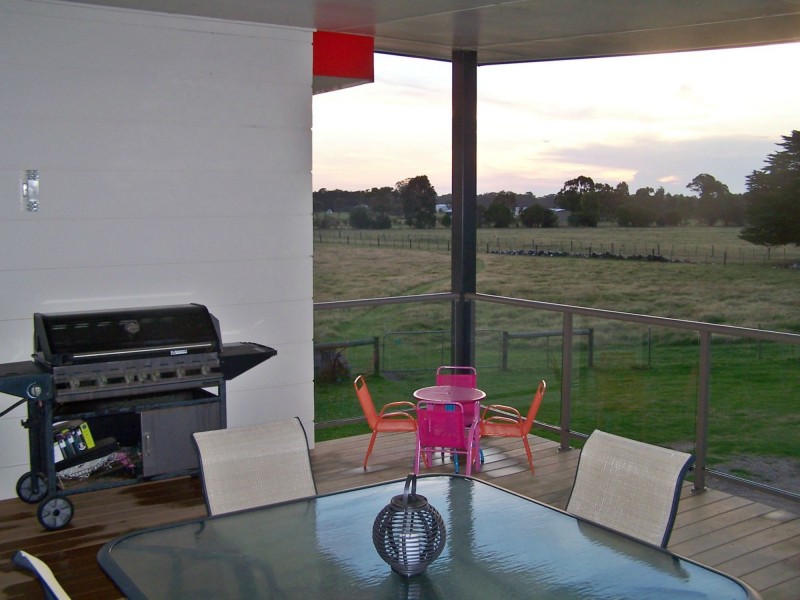 95 Lake Victoria St, Eagle Point VIC 3878