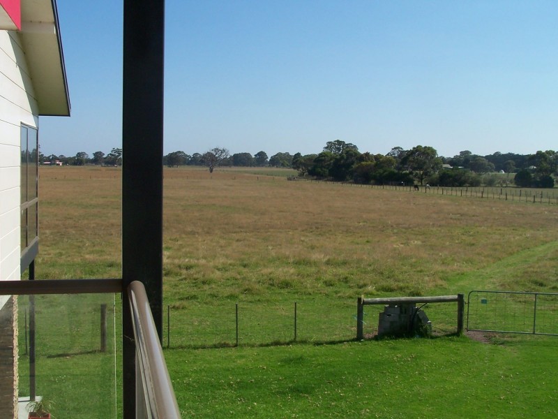 95 Lake Victoria St, Eagle Point VIC 3878